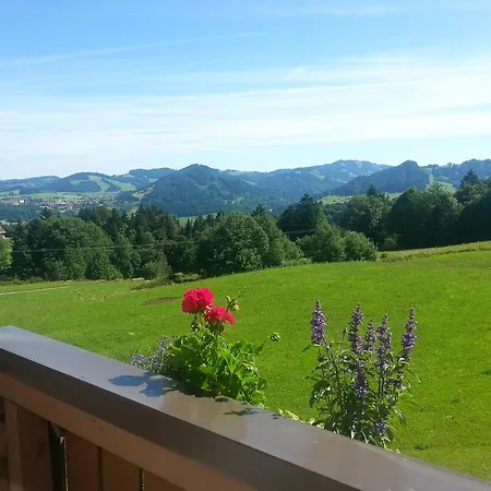 Landhaus Kennerknecht Kur Und Ferien Casa de hóspedes Oberstaufen
